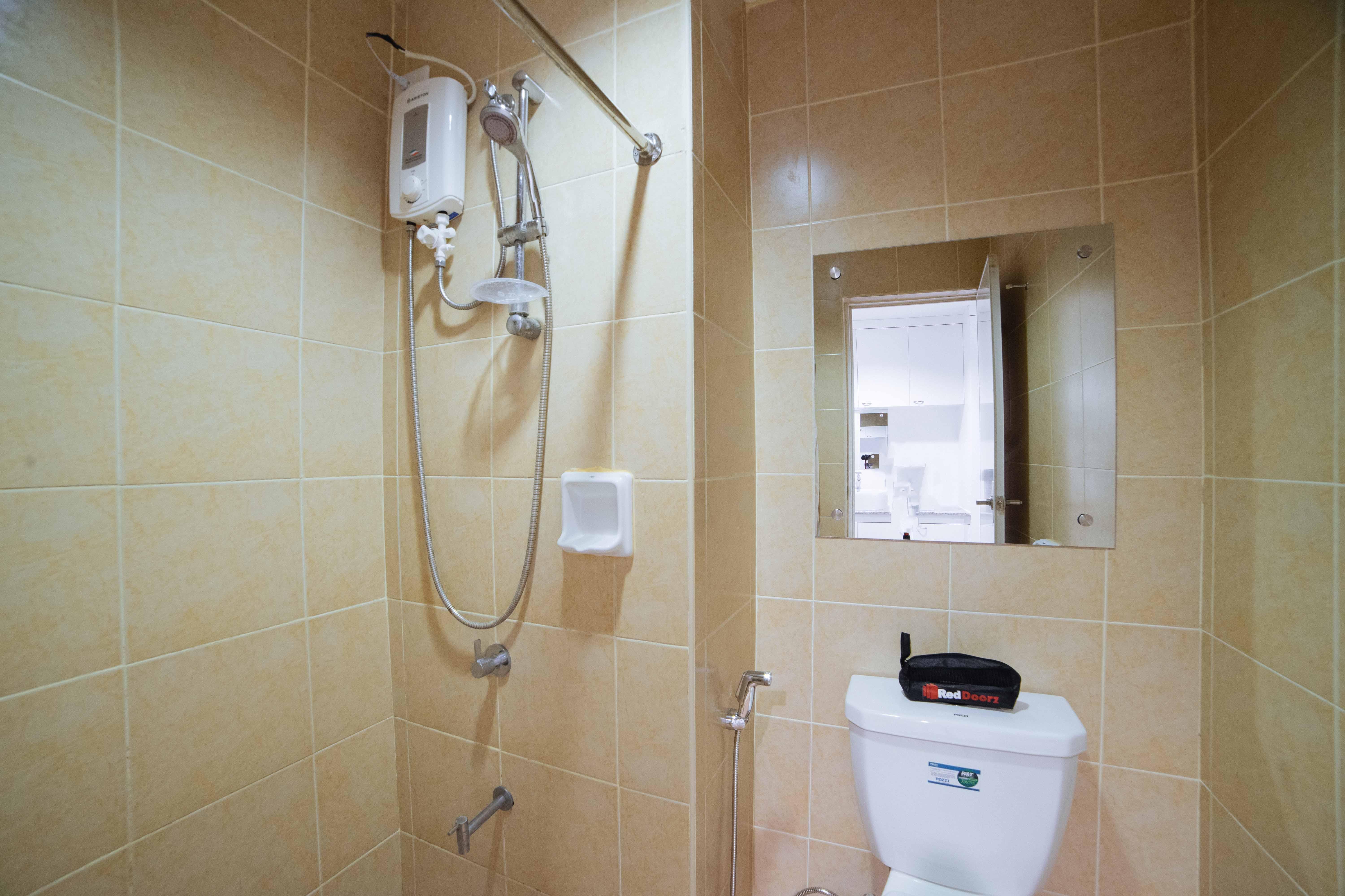 Reddoorz Plus @ Roxas Street Davao Exterior photo