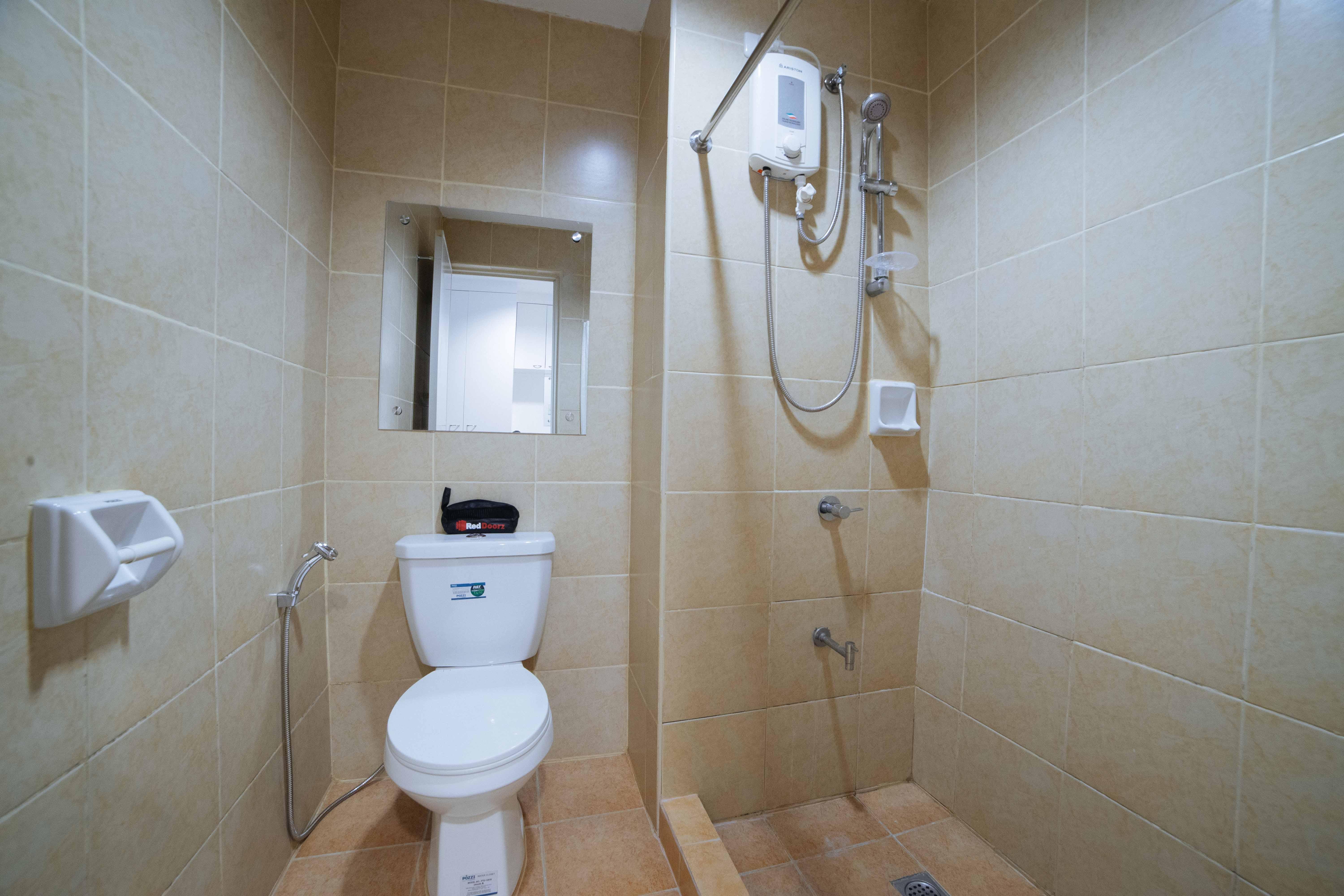Reddoorz Plus @ Roxas Street Davao Exterior photo